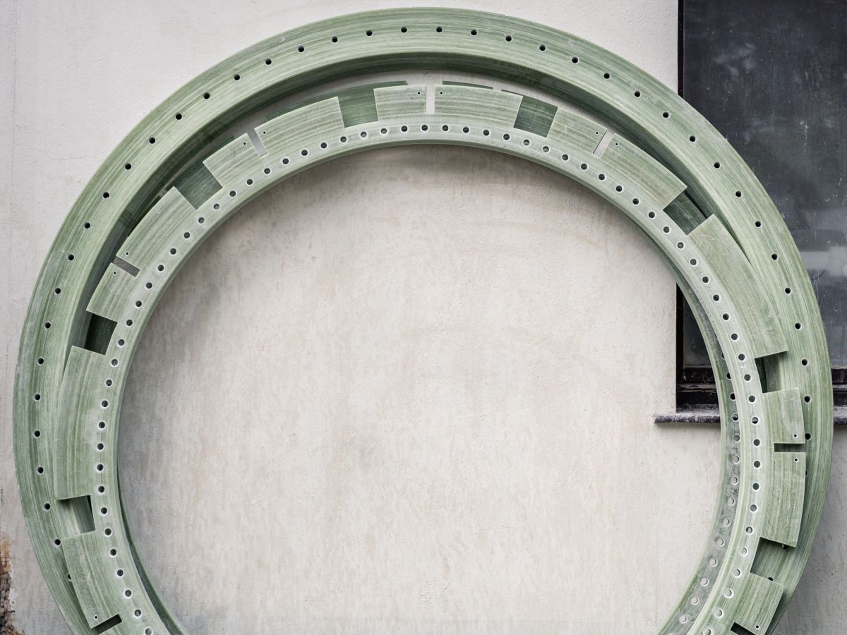 Ringe aus Polyester-und Epoxidharz